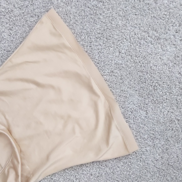 NWOT! SPANX 'Simplicity' Nude Smoothing Compression Tank, Size M - Picture 4 of 8